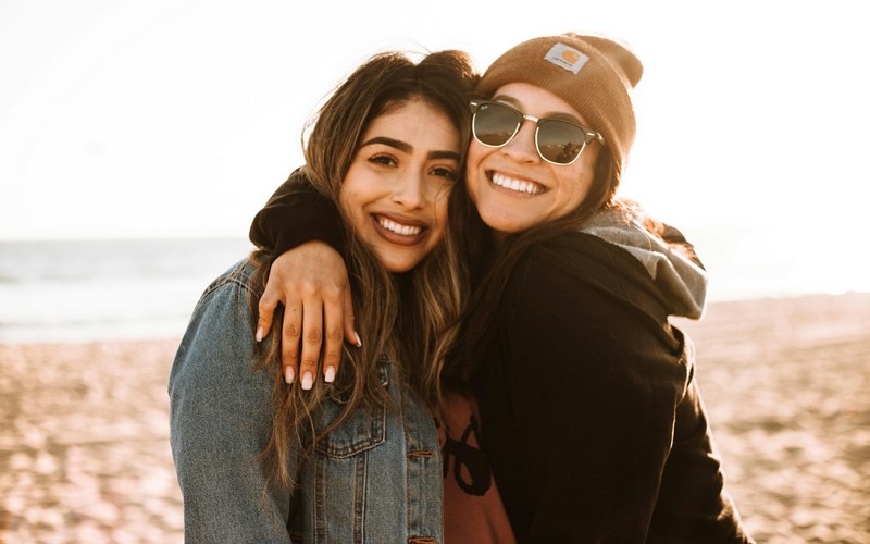 10 sposobów jak rozpoznać czy jestem lesbijką – testuj to samodzielnie